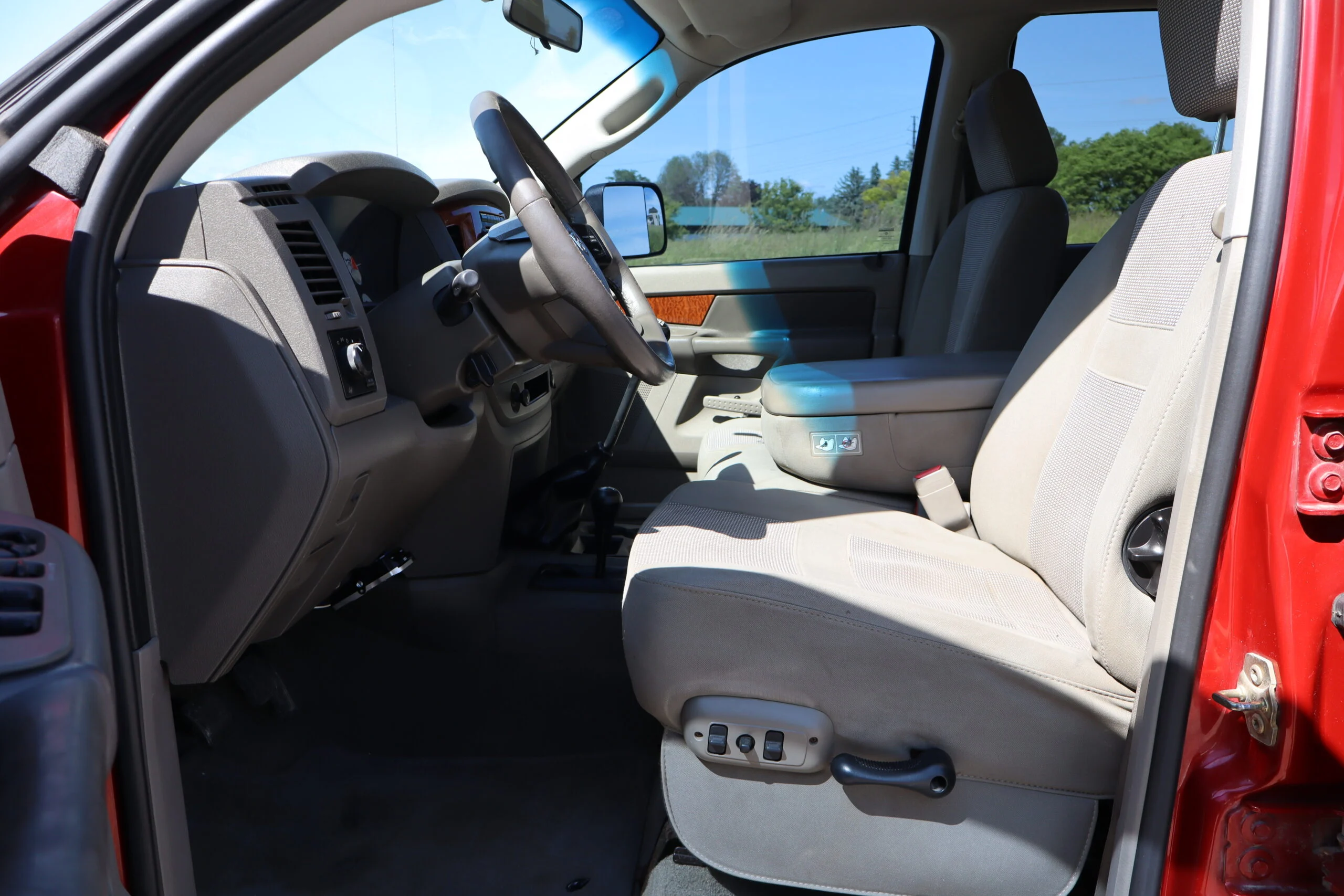 2006 Dodge Ram 2500 Pickup SLT - Photo 17