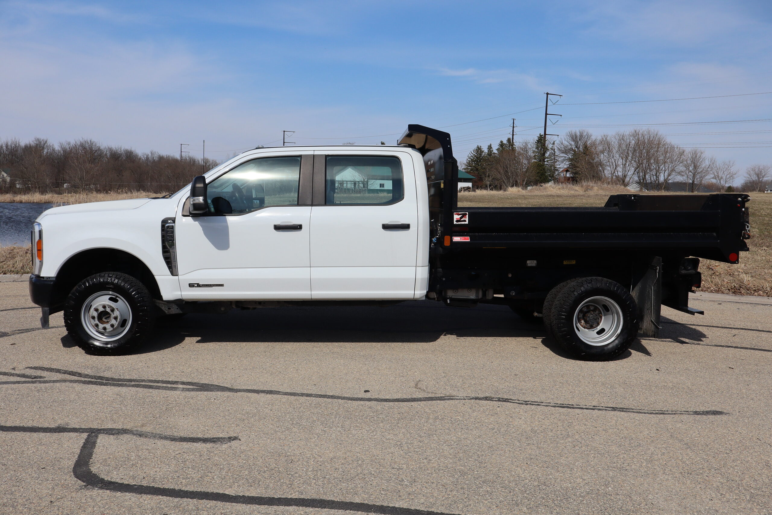 2023 Ford F-350 Super Duty Chassis Cab XL - Photo 31