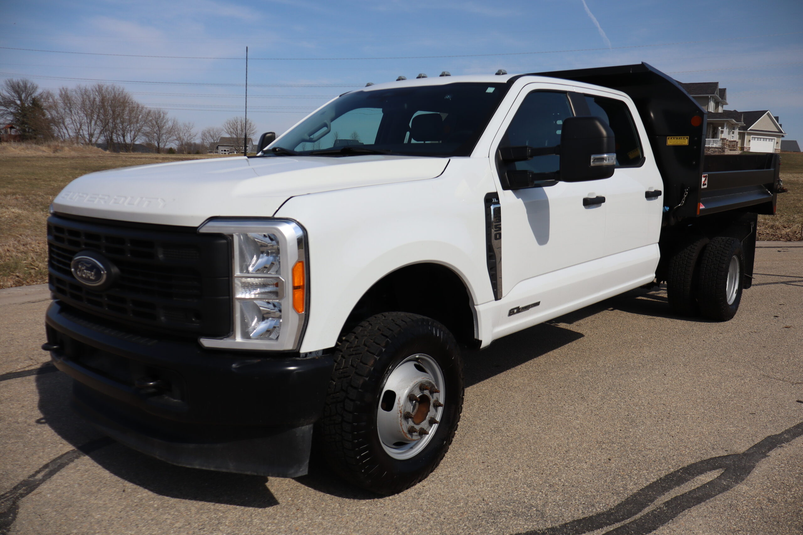 2023 Ford F-350 Super Duty Chassis Cab XL - Photo 34