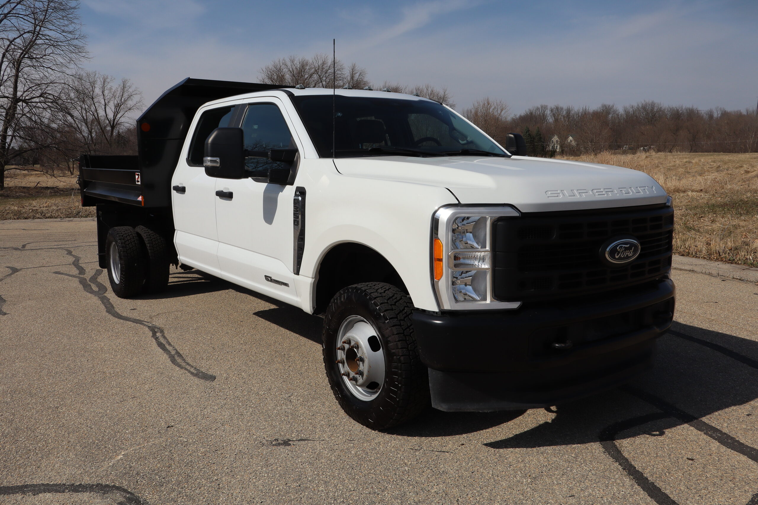 2023 Ford F-350 Super Duty Chassis Cab XL - Photo 35